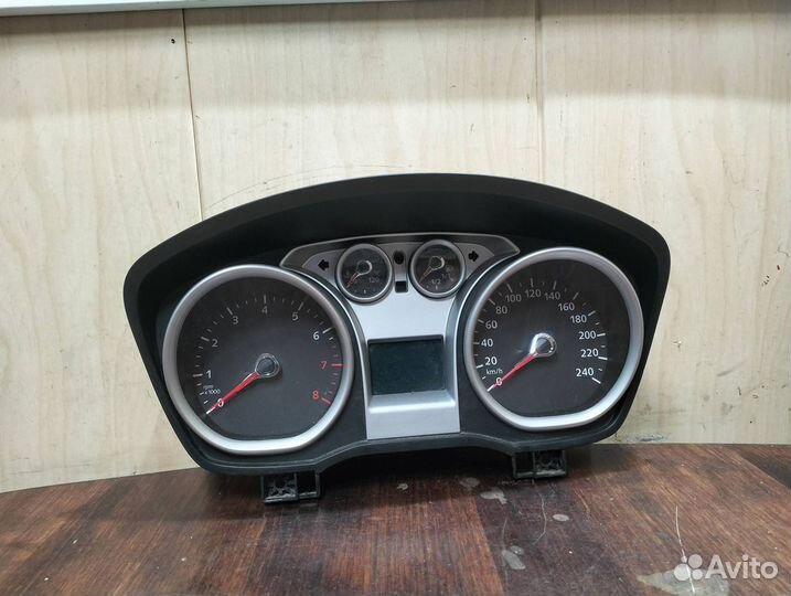 Панель приборов (щиток) Ford Focus 2 рест. 2008