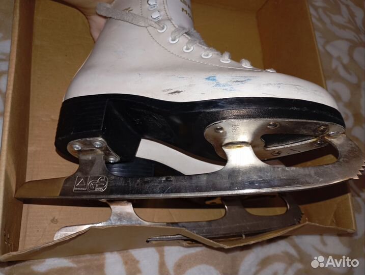 Коньки фигурные 35 размер