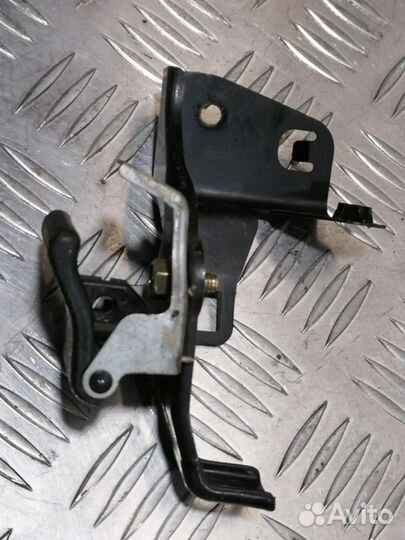 Ручка открывания капота Subaru Impreza wrx G11