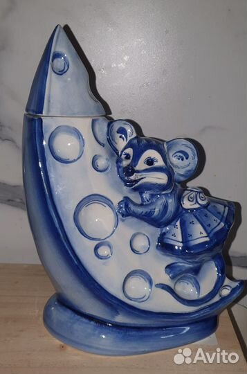 Штоф фарфоровый Мышь с сыром СССР