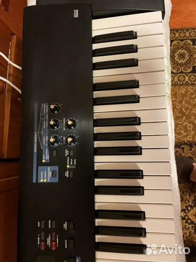 Синтезатор Roland juno D