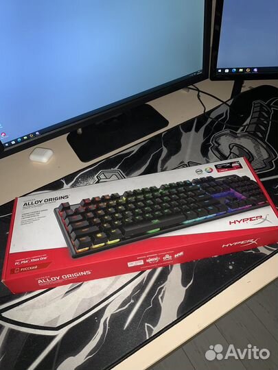 Играя клавиатура HyperX Alloy Origins