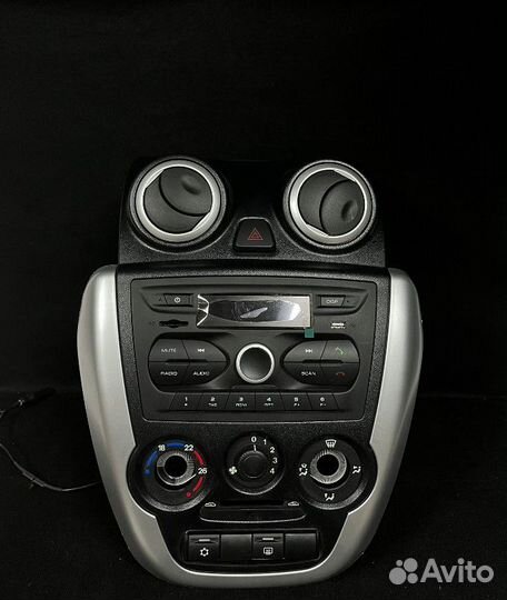 Центральная консоль в сборе Гранта Новая завод