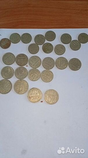 Продам монеты разные