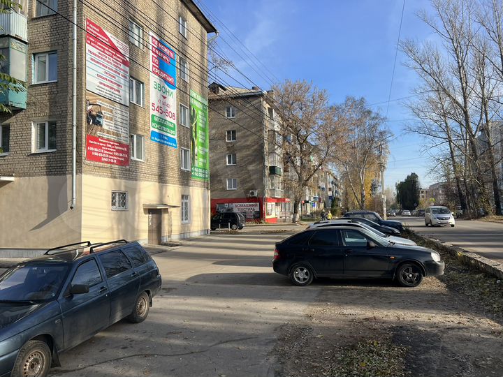 Торговая площадь, 656 м²(410,120,60,70)