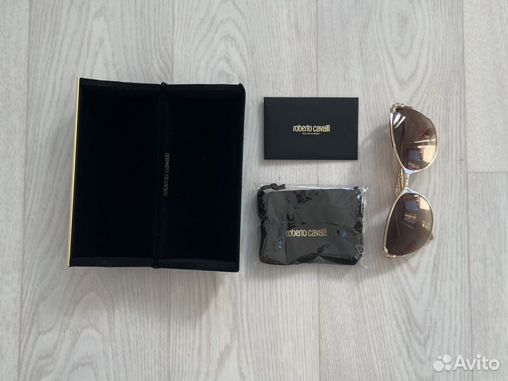 Солнцезащитные итальянские очки roberto cavalli