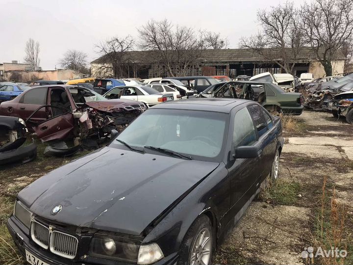 BMW 318 E36 1993 г Разборка частями