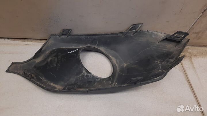 Рамка противотуманной фары левой