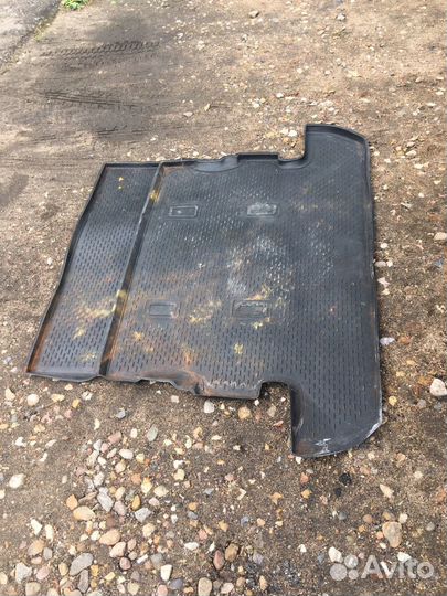 Ковер в багажник Toyota Land Cruiser 200