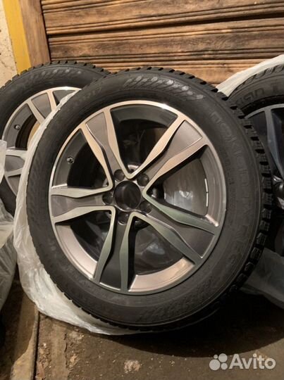 R17 Nokian Tyres Hakkapeliitta 9 225/50, PCD 5x98 DIA 66