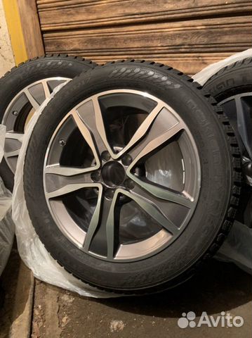 R17 Nokian Tyres Hakkapeliitta 9 225/50, PCD 5x98 DIA 66