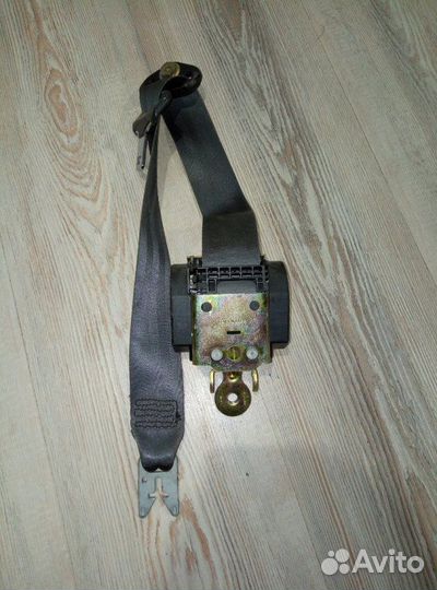 Ремень безопасности перед Renault laguna 2 Лев