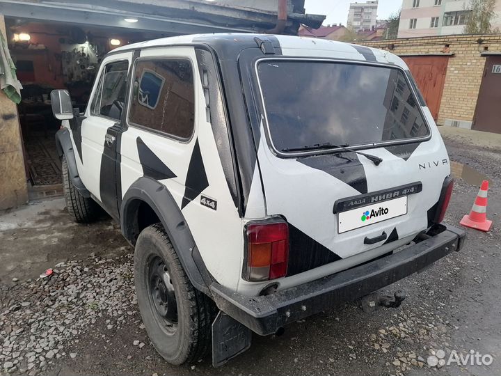 LADA 4x4 (Нива) 1.7 МТ, 1996, 150 000 км