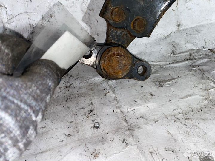 Рычаг передний правый Kia Ceed 1 2009