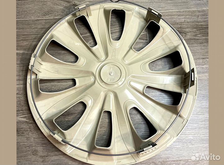 Колпаки на колеса R15 новые 4 штуки