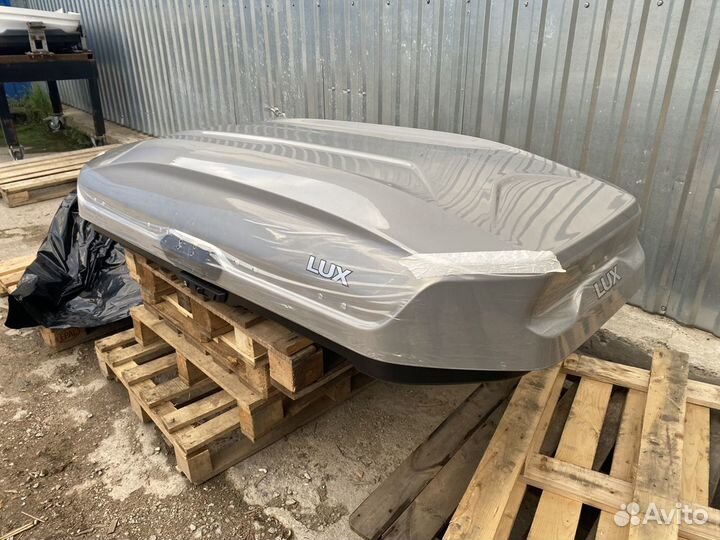 Бокс Lux Tavr 197 см 520 л глянец металлик