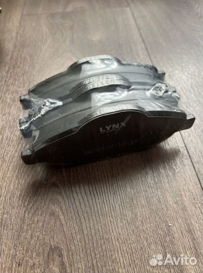 Колодки тормозные дисковые lynxauto BD-6102