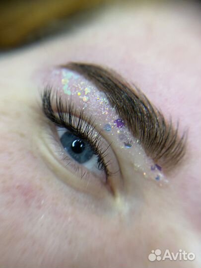 Наращивание ресниц, оформление/окрашивание бровей