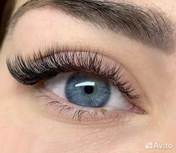 Поресничное наращивание ресниц