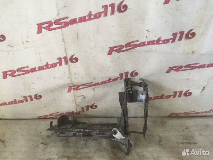 Кронштейн фары правый Bmw 5-Series F10 / F11