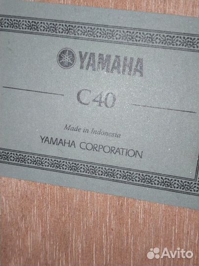 Классическая гитара yamaha c40, чехол, струны