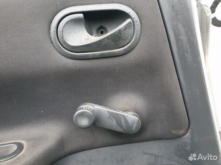 Обшивка двери задней левой Renault Megane II