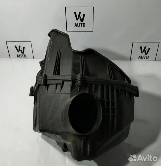 Корпус воздушного фильтра BMW 3.0 f10 N52