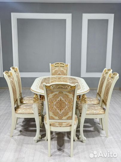 Стол и стулья для кухни