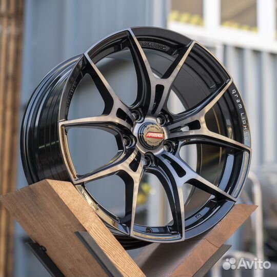 Комплект новых литых дисков ''18 5x114.3 rays Gram