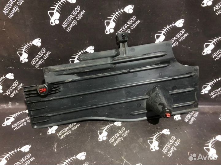 Антигравийная защита днища правая Ford Focus 3