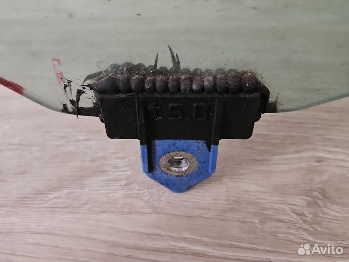 Стекло переднее правое toyota prado