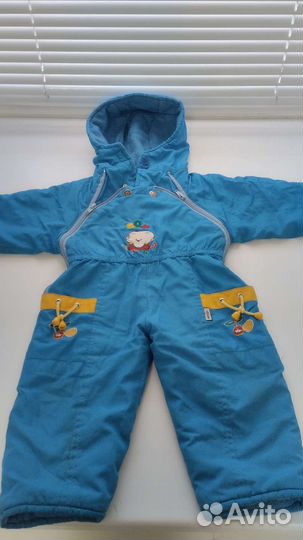 Кроватка детская +детские комбинезоны