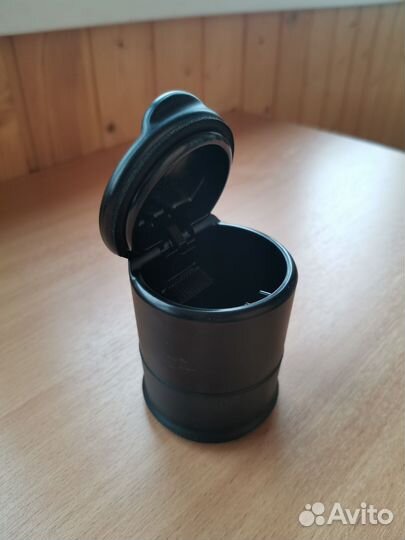 Пепельница автомобильная