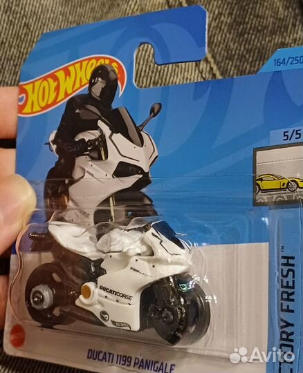 Hot Wheels Treasure Hunt Ducati 1199 Panigale