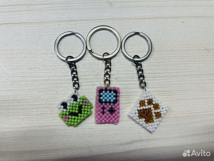 Брелок из бисера