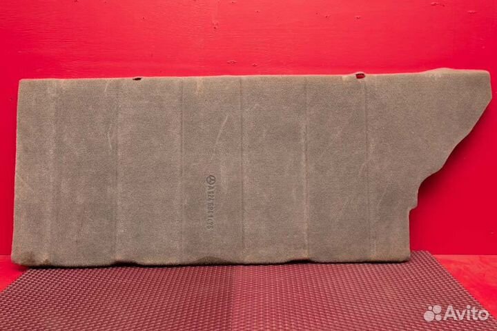 Обшивка багажника передняя Mercedes E200 W124 M102