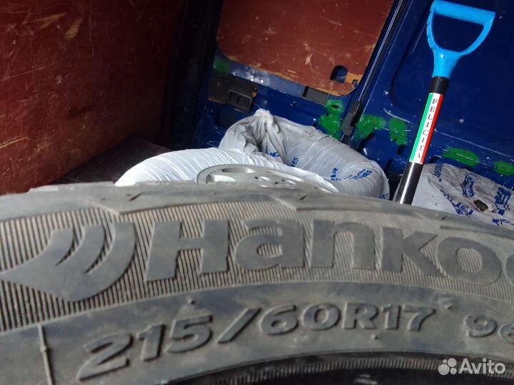 Hankook I'Pike RW11 215/60 R17