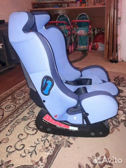 Автокресло-от 0 и до 4л