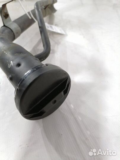 Горловина топливного бака Toyota Alphard ANH10W