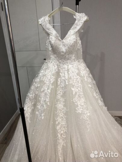 Платье свадебное