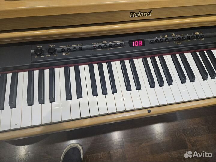 Электронное пианино roland HP-3e