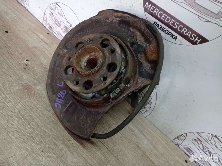 Кулак задний левый мерседес w211