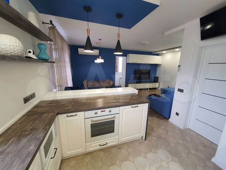 4-к. квартира, 100 м², 8/10 эт.