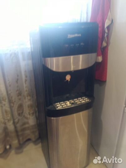 Кулер для воды с нижней загрузкой