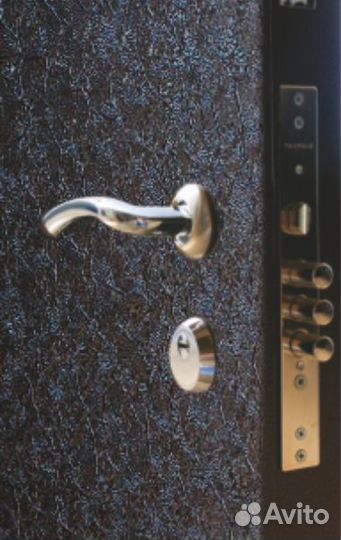 Металлические двери с отделкой порошок«крокодил»