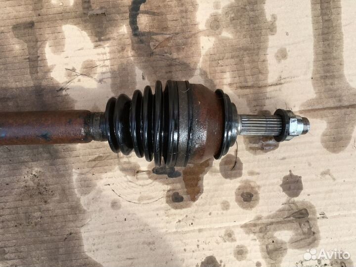 Привод левый Logan Largus Sandero 05-20