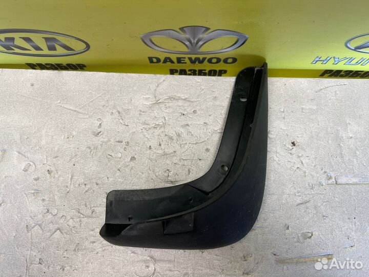 Задний правый брызговик лачетти универсал -3018