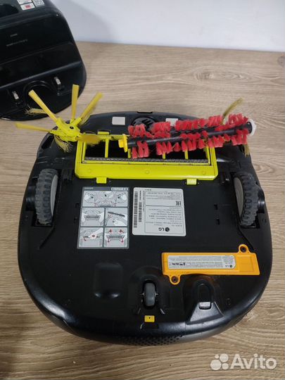 Робот-пылесос LG