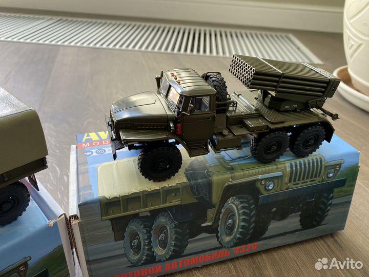 Модель автомобиля урал зис Dip avd 1:43