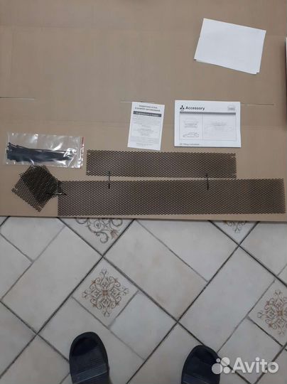 Защитная сетка в бампер автомобиля Митсубиши